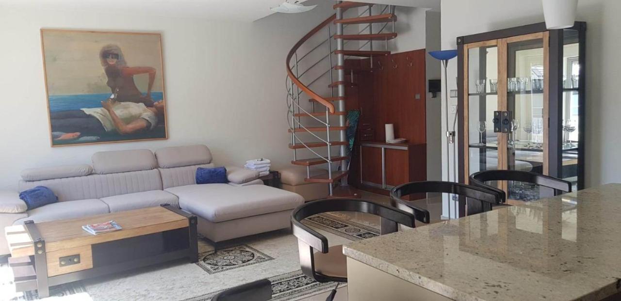 Apartament Happy - Basen, Plaza, Ochrona 24H - 3 Sypialnie Dla Maksymalnie 8 Osob Pobierowo Bagian luar foto